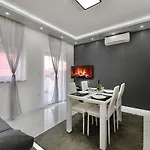 Gasthof Complex White 2*