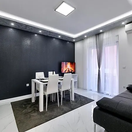 Complex White Pula