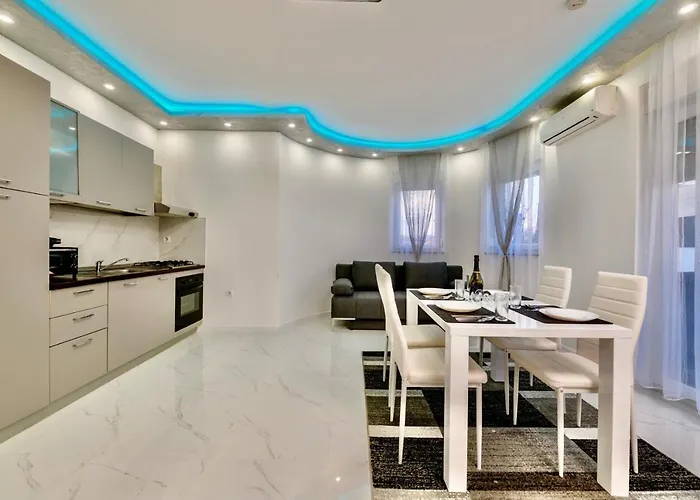 Konukevi Complex White 2*