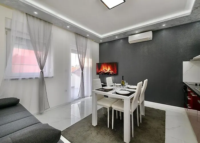 Konukevi Complex White 2*