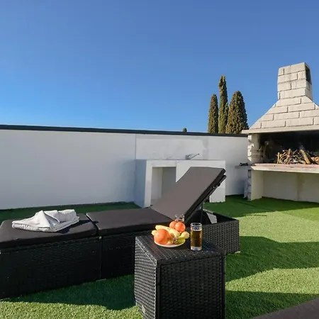 Maison d'hôtes Complex White