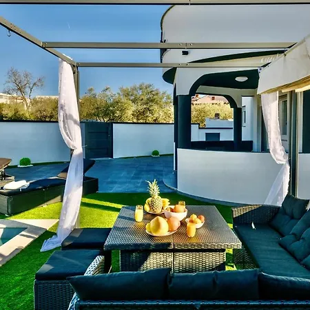 Complex White Maison d'hôtes