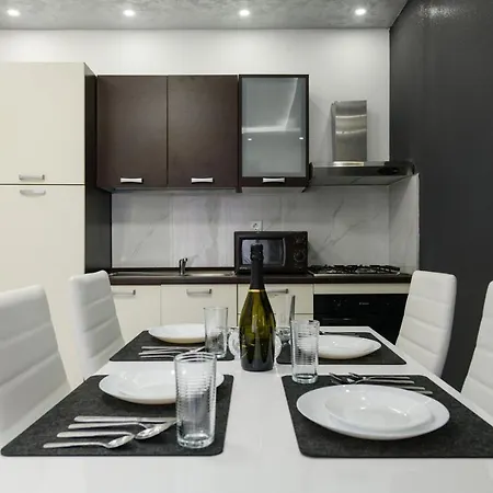 Gasthuis Complex White 3*