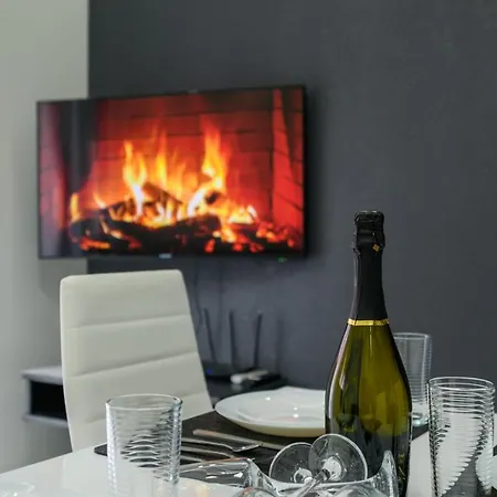 Complex White 3* Pula