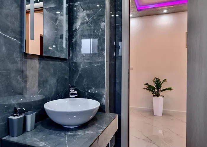 Complex White 普拉