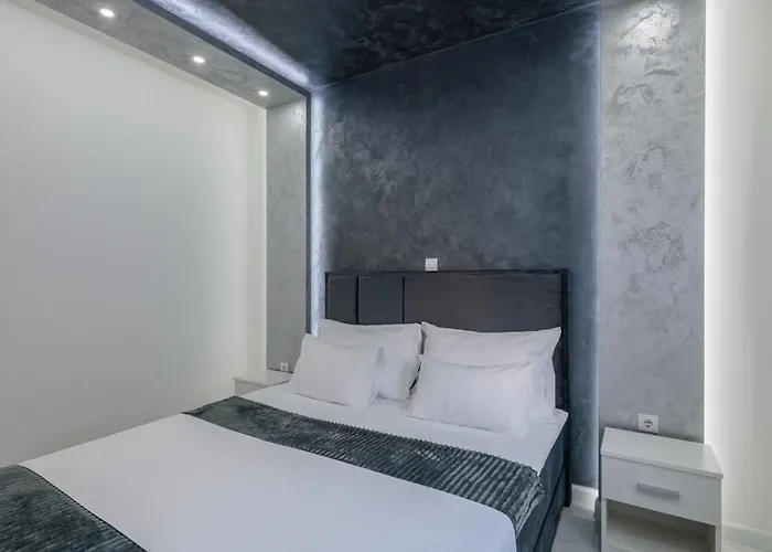 Complex White 3* Pula