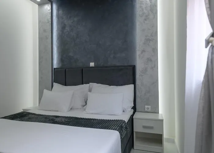 Complex White 3* Pula