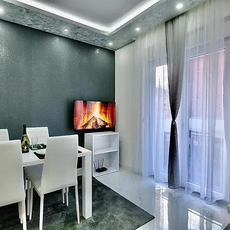 Complex White Gasthof *