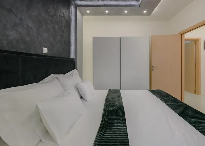 Guest house Complex White