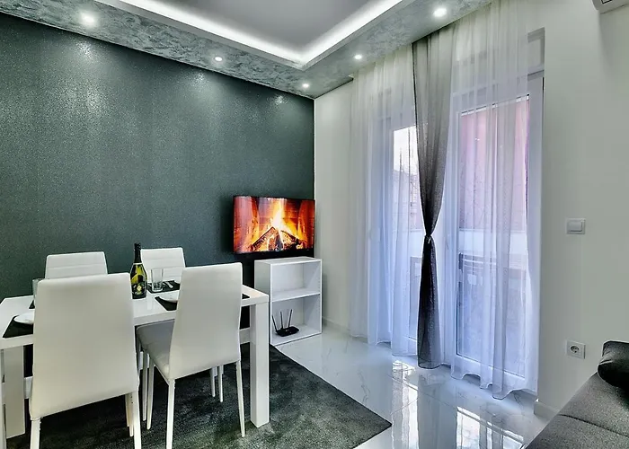 Complex White Guest house 3*