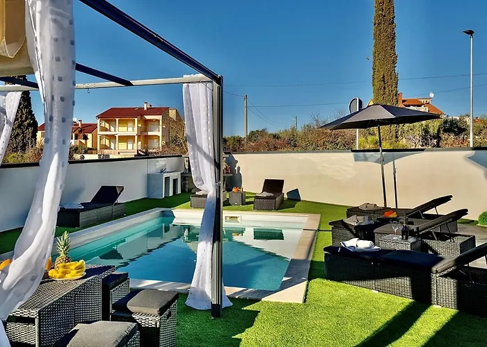 Complex White Guest house Pula