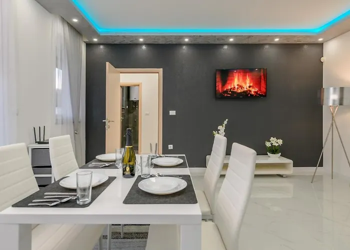 Guest house Complex White