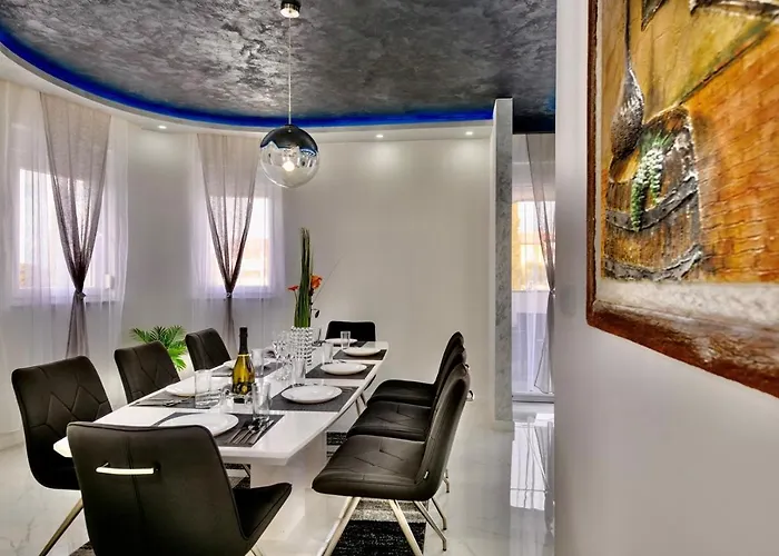 Complex White Guest house 3*